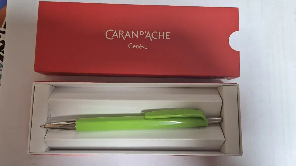 까렌다쉬 CARAN D'ACHE 884 인피니트 샤프펜슬 0.5mm